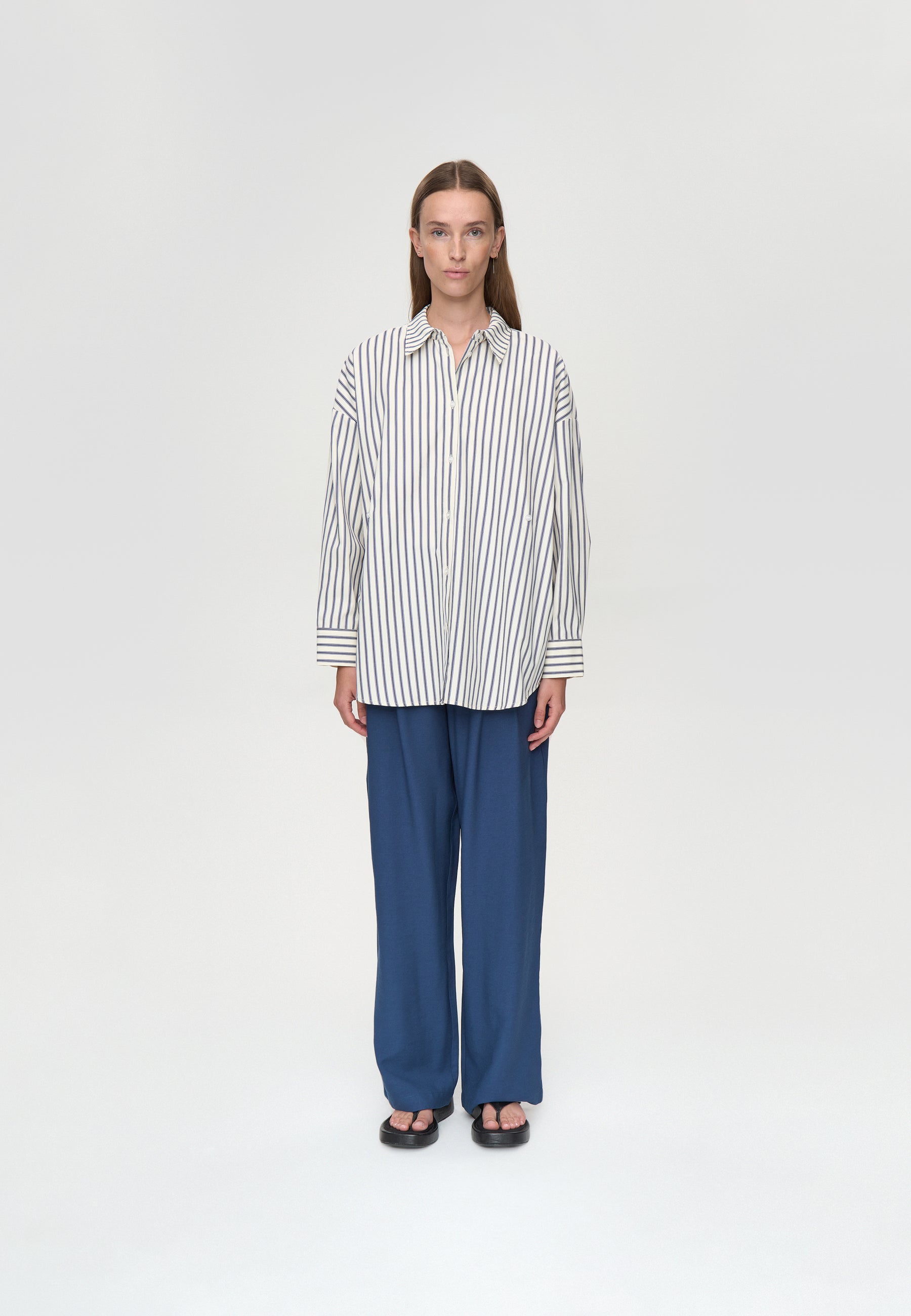 minimum female Marley shirt 4566 Long Sleeved Shirt 3922 Sky Captain