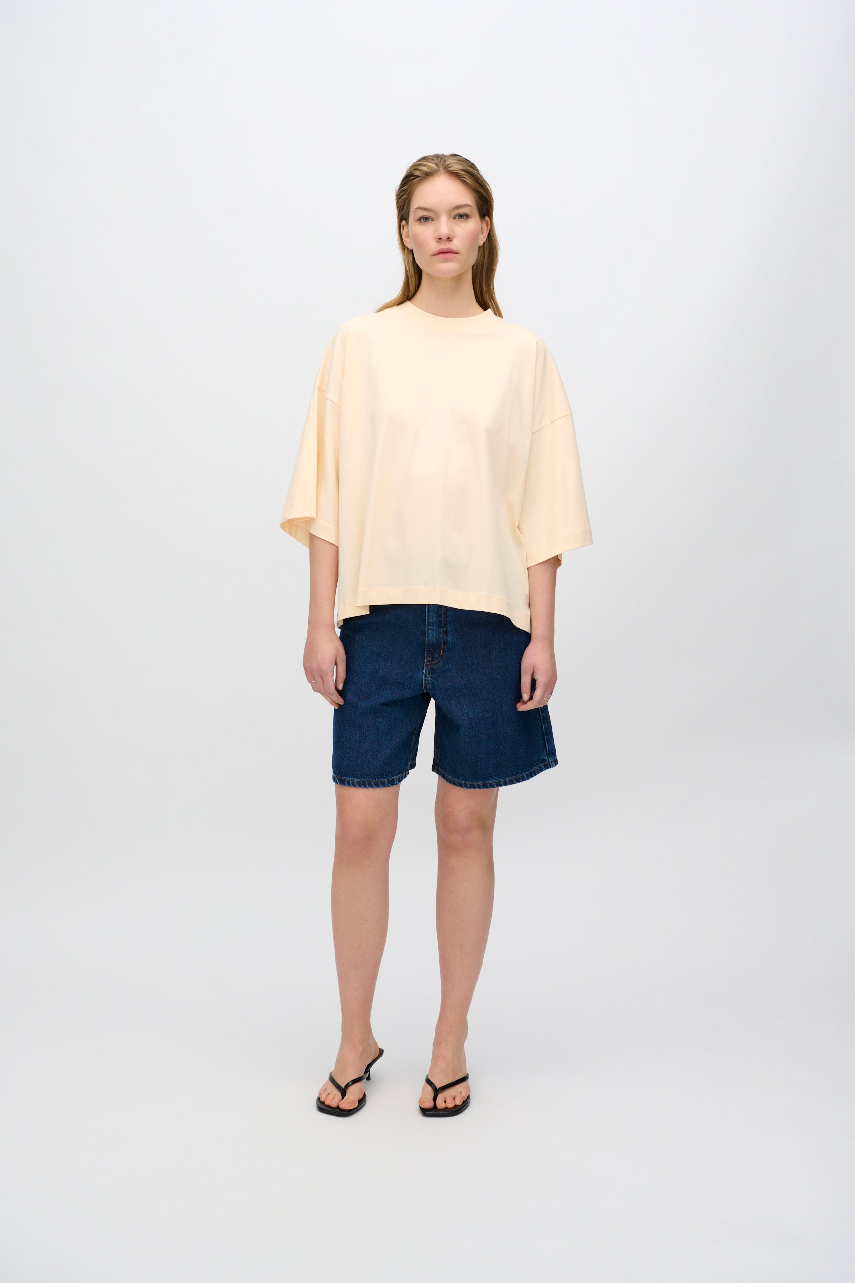 minimum female Mira t-shirt G029 Short Sleeved T-shirt 1110 Creme De Peche