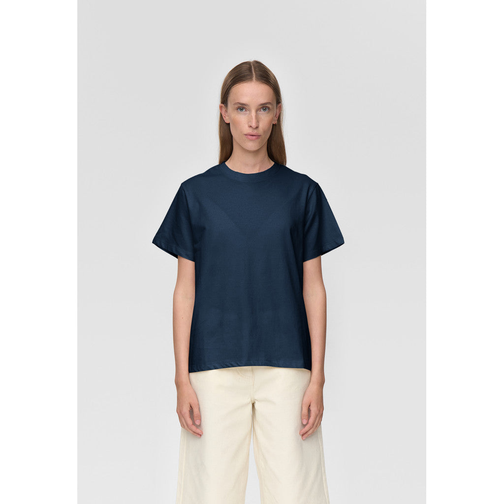 minimum female Lilou ss t-shirt G029 GOTS Short Sleeved T-shirt 4027 Insignia blue
