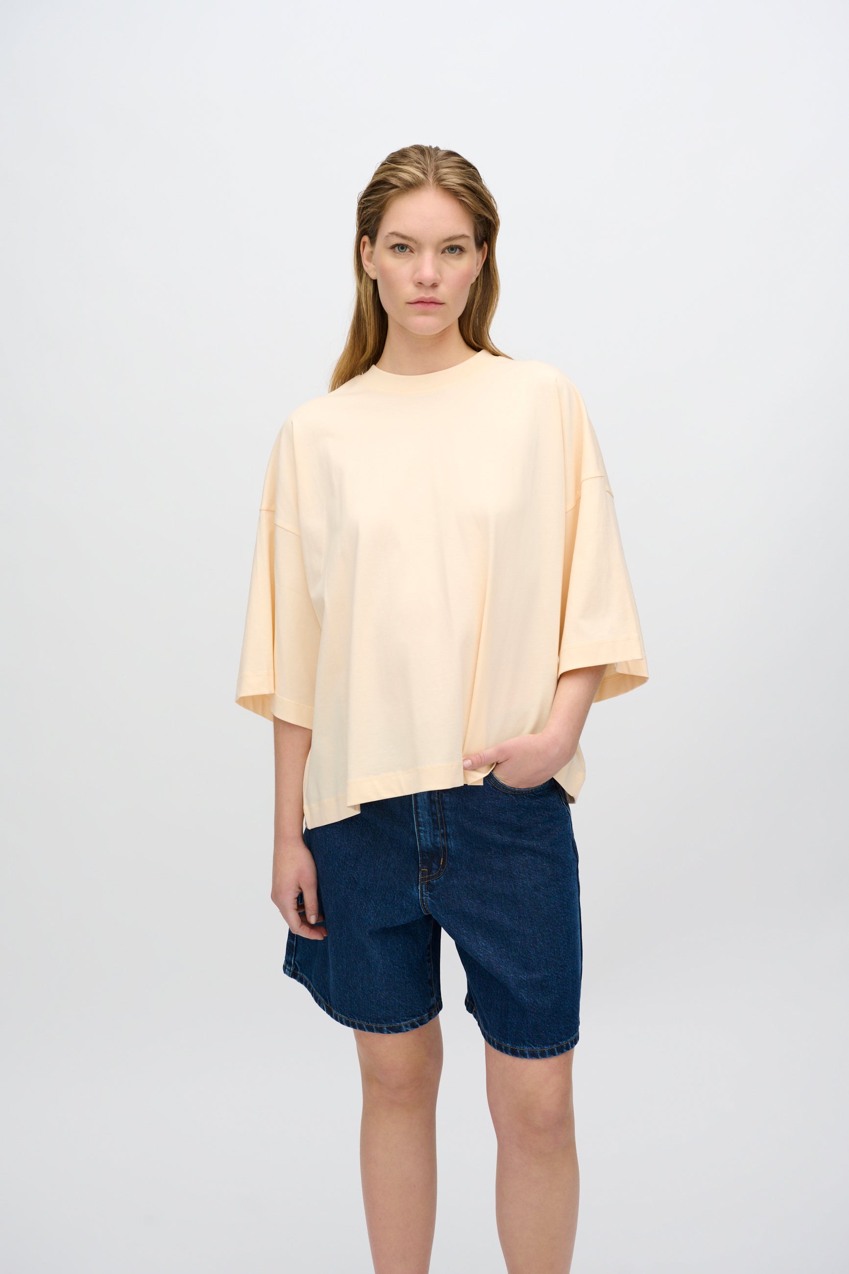 minimum female Mira t-shirt G029 Short Sleeved T-shirt 1110 Creme De Peche